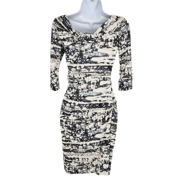 Diane von Furstenberg Off Shoulder Ruched Dress - Picture 4 of 4